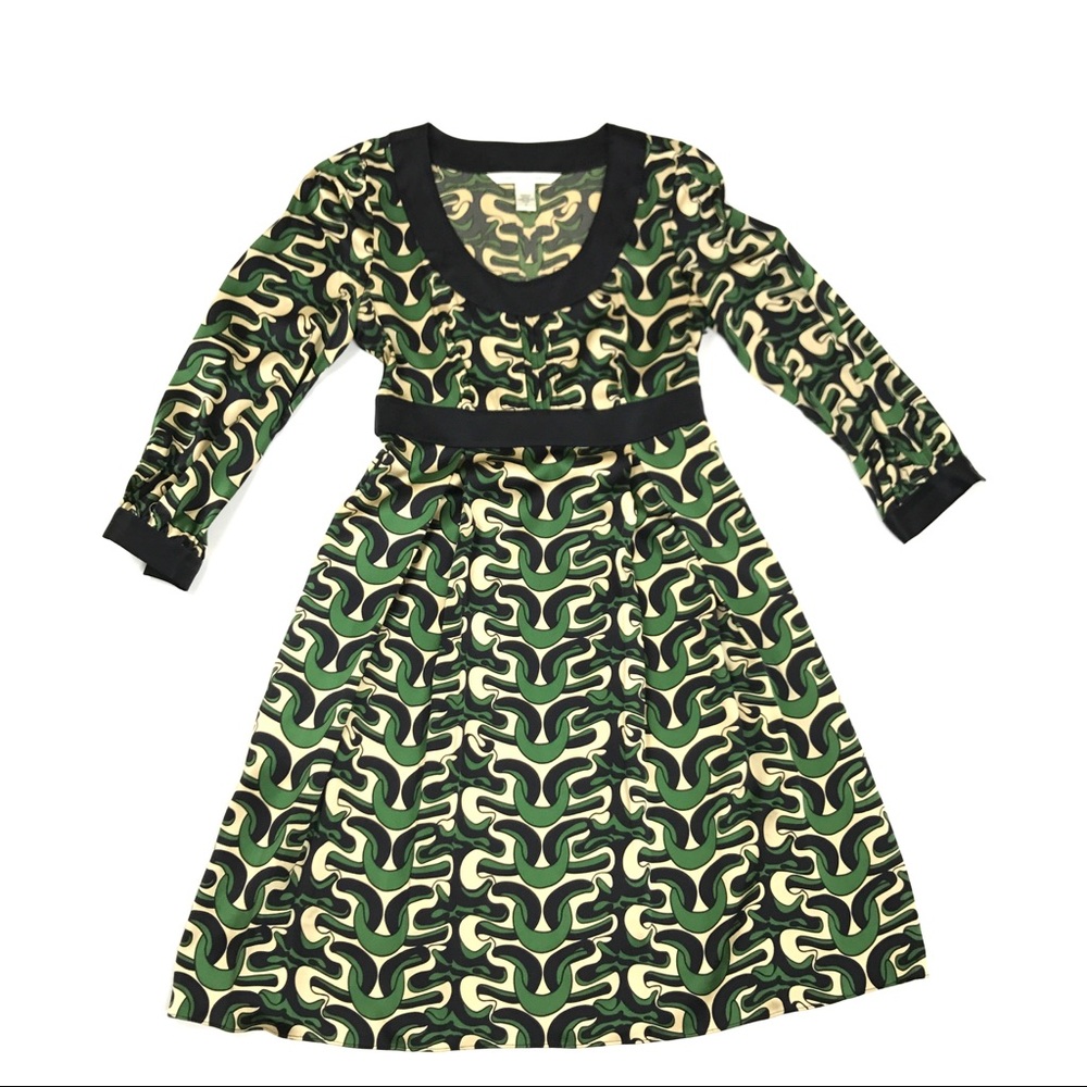 Diane Von Furstenberg Silk Steffi Dress Size 2  100% Silk